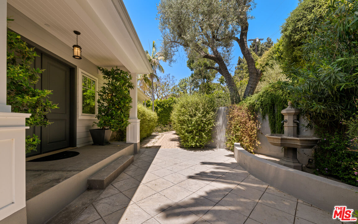 12910 W Sunset Blvd, Brentwood