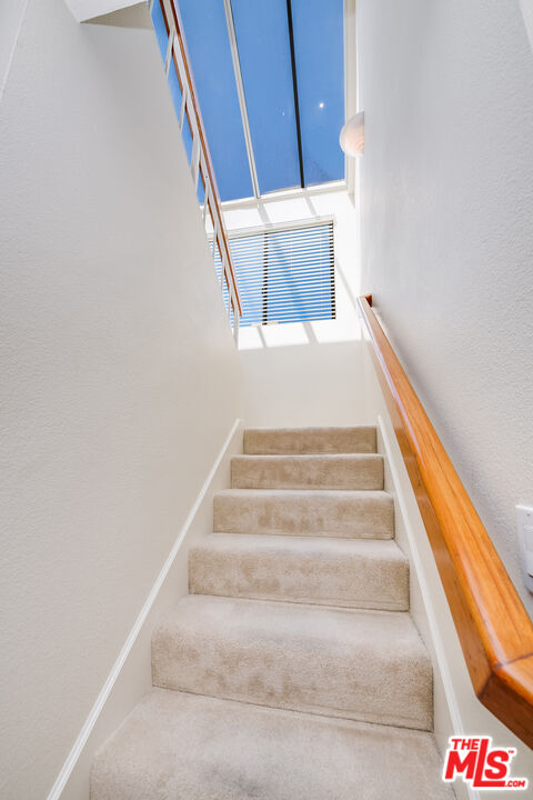 18731 Hatteras St Unit: 26, Tarzana