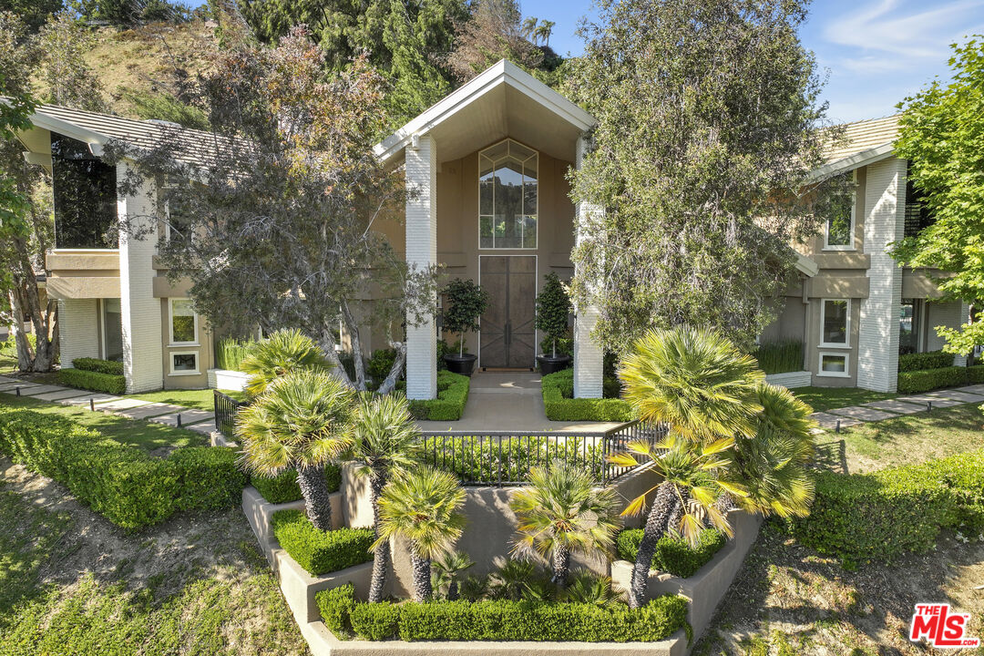 16101 Valley Meadow Pl, Encino