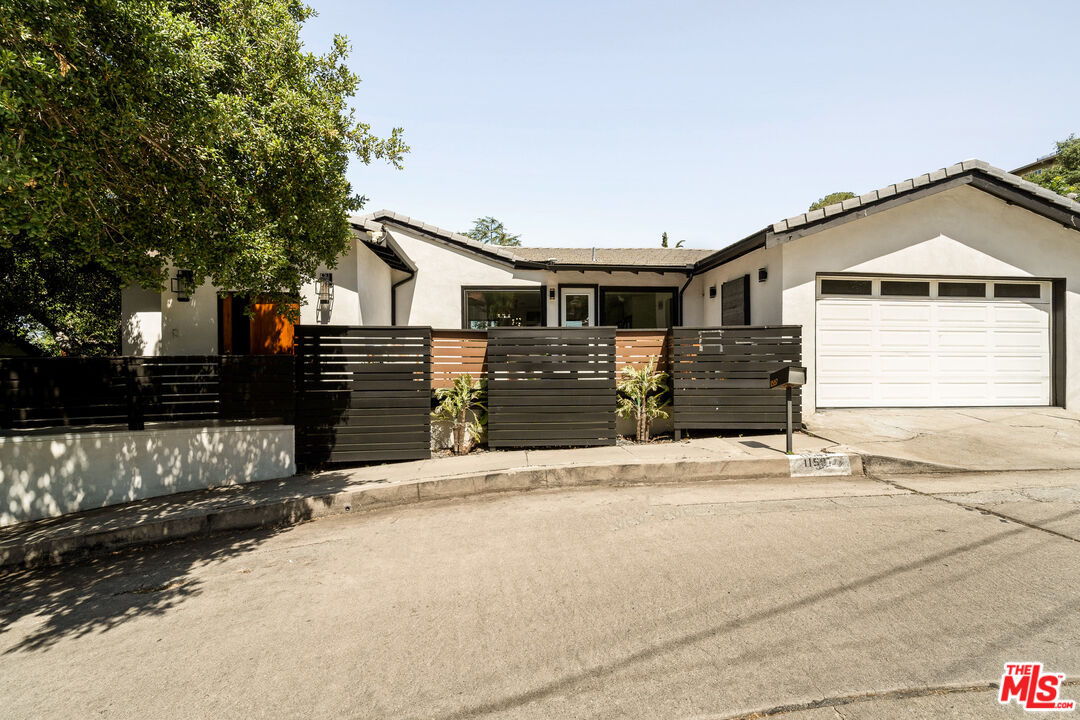 11587 Sunshine Ter, Studio City