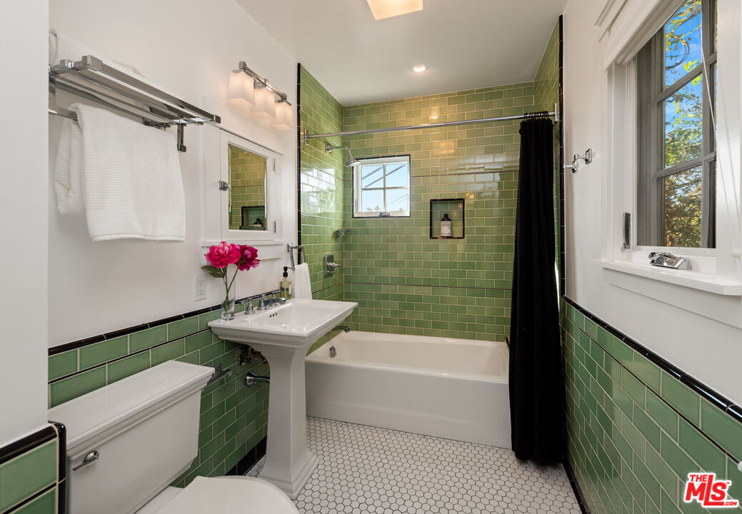 2028 Taft Ave, Los Feliz