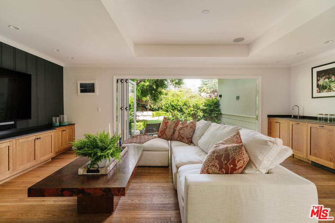 4106 Longridge Ave, Sherman Oaks