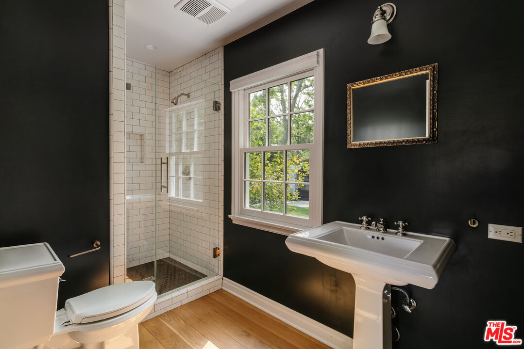 4106 Longridge Ave, Sherman Oaks