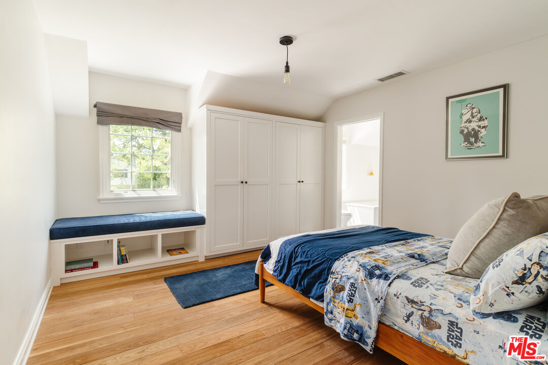 4106 Longridge Ave, Sherman Oaks