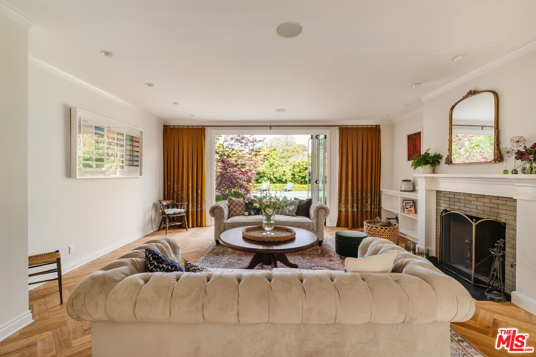 4106 Longridge Ave, Sherman Oaks