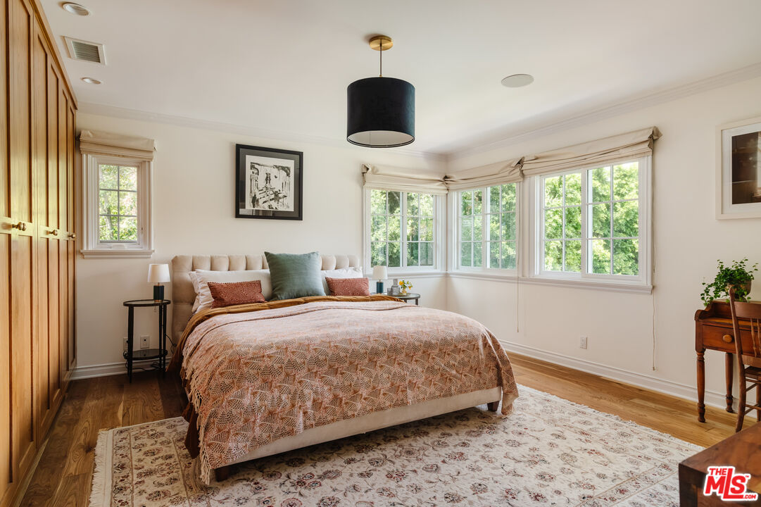 4106 Longridge Ave, Sherman Oaks