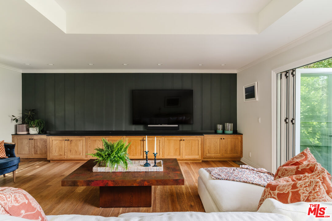 4106 Longridge Ave, Sherman Oaks