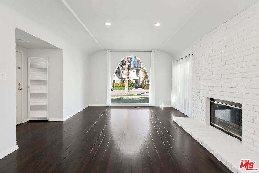 426 S Bedford Dr, Beverly Hills