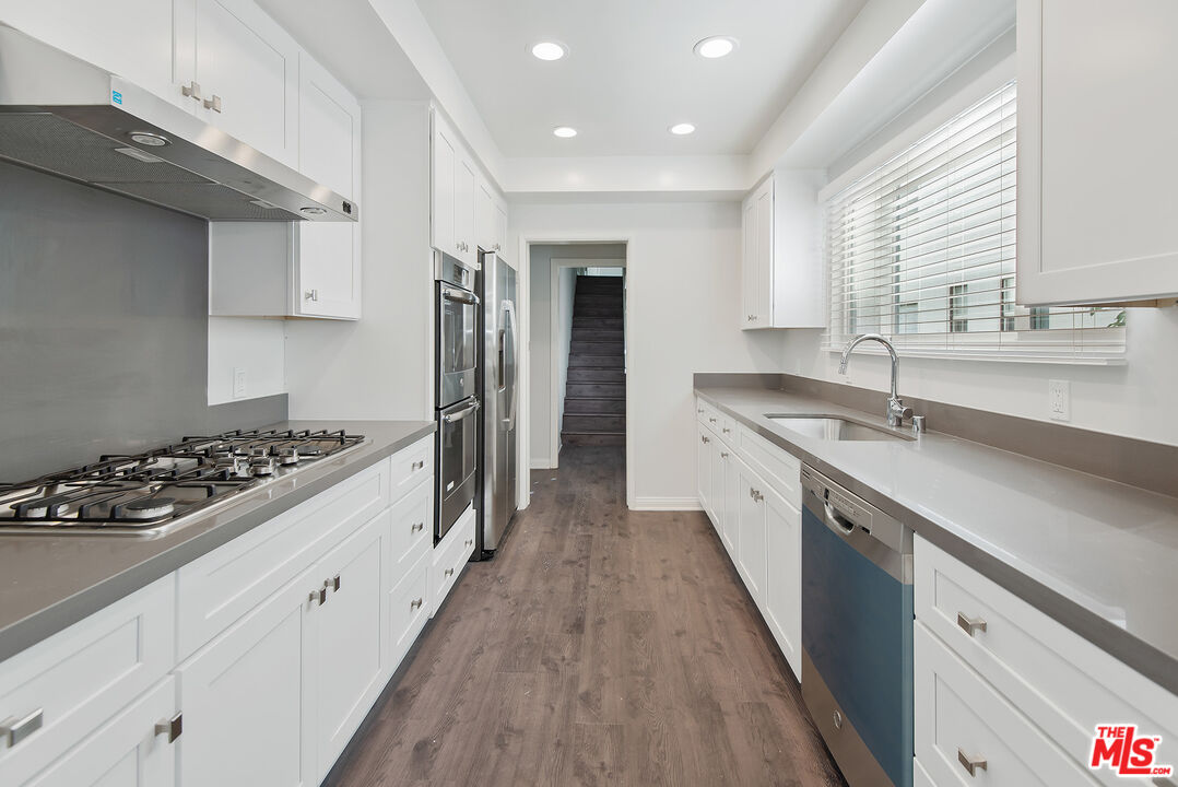 426 S Bedford Dr, Beverly Hills