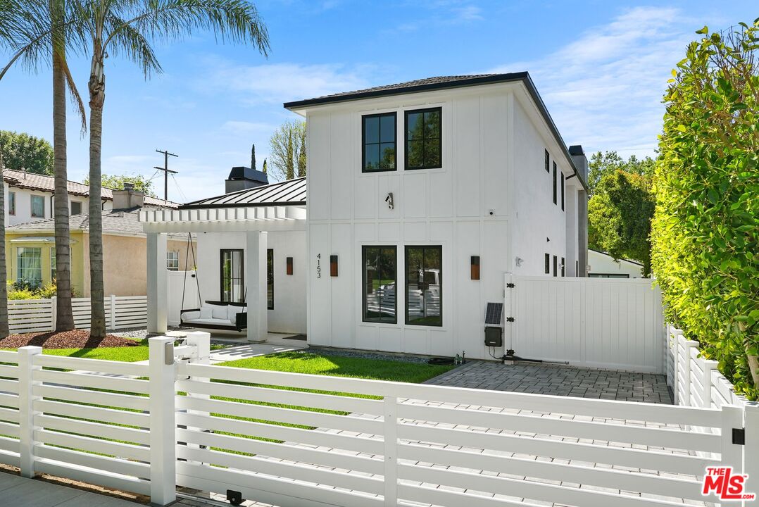 4153 Vantage Ave, Studio City