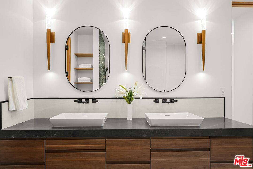 4153 Vantage Ave, Studio City