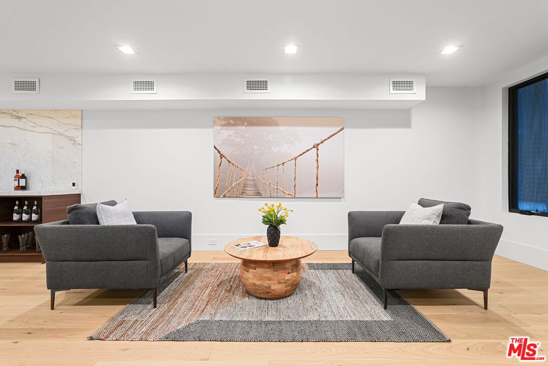 4153 Vantage Ave, Studio City