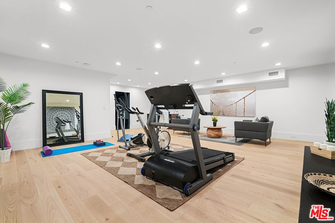 4153 Vantage Ave, Studio City