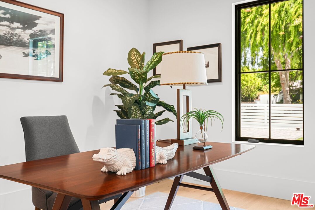 4153 Vantage Ave, Studio City