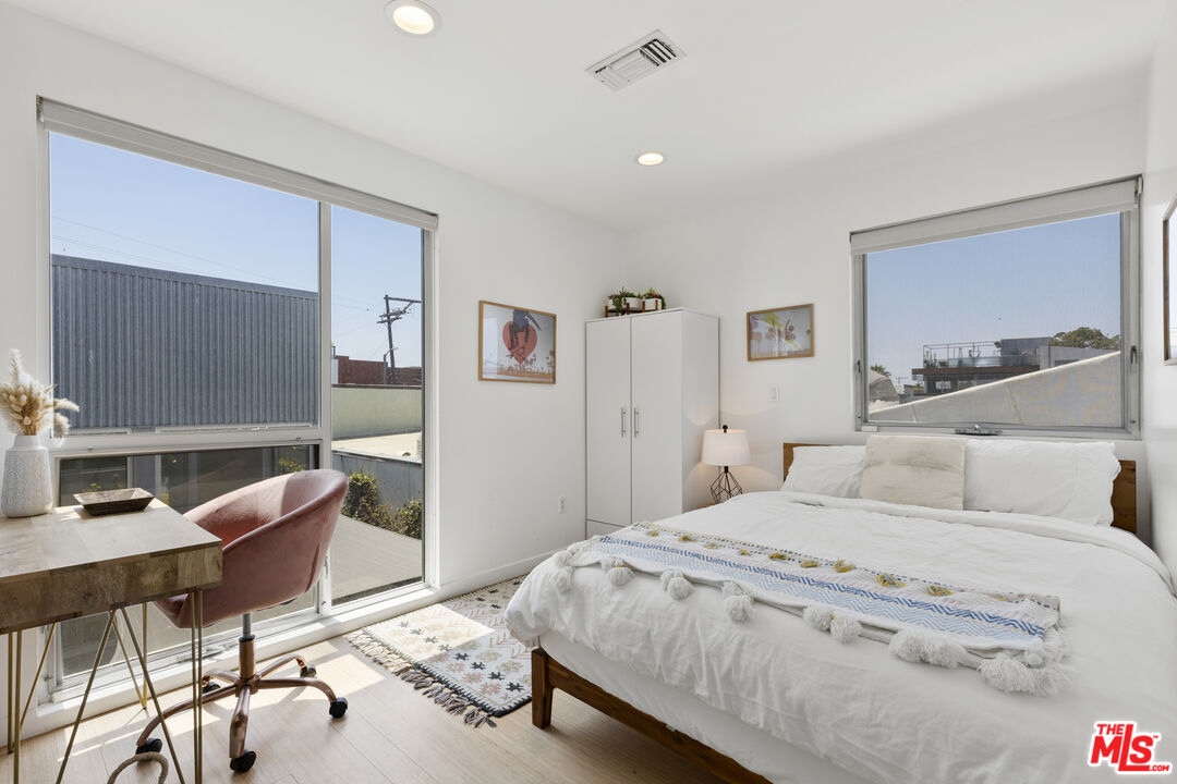 1410 Pacific Ave, Venice