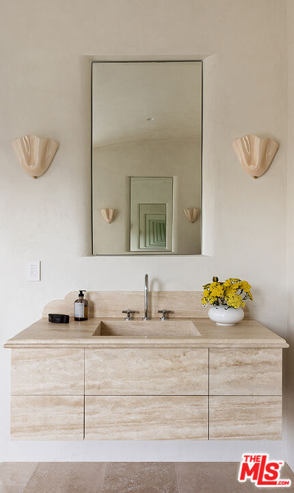 2720 Glendower Ave, Los Feliz