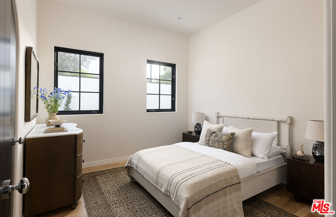 2720 Glendower Ave, Los Feliz