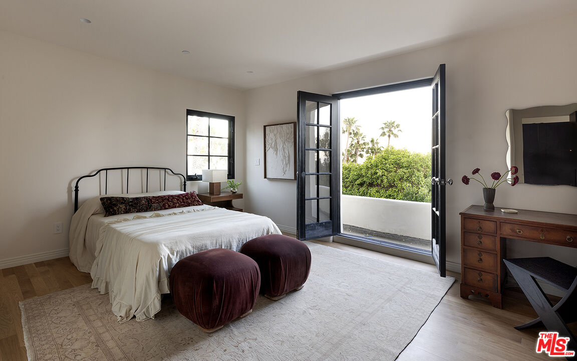 2720 Glendower Ave, Los Feliz