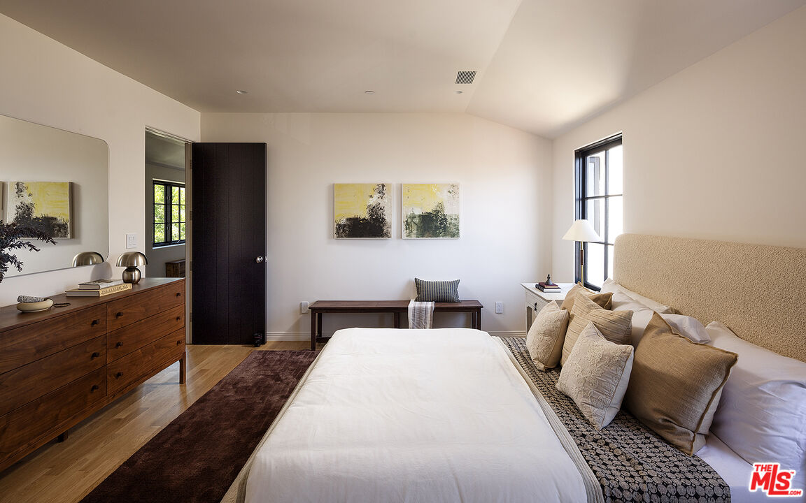 2720 Glendower Ave, Los Feliz