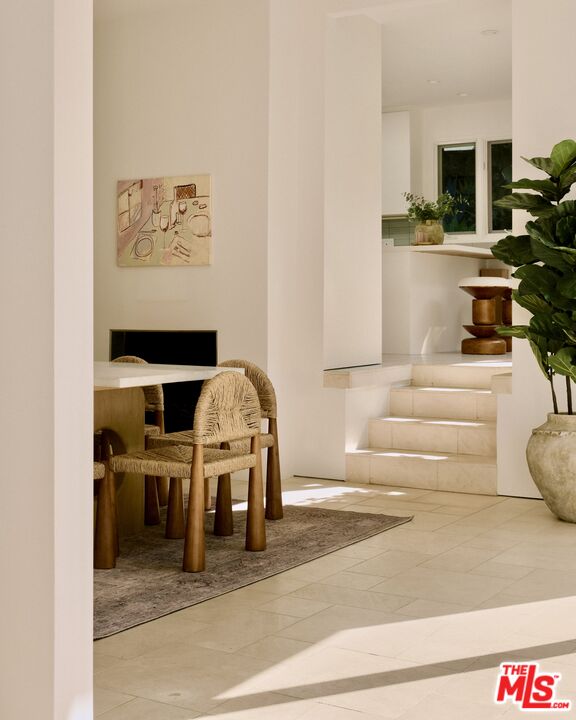 2831 Nichols Canyon Rd, Hollywood Hills