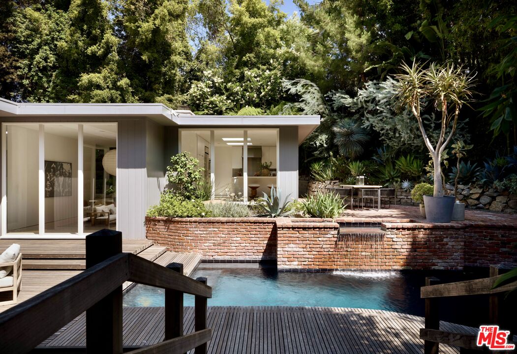 2831 Nichols Canyon Rd, Hollywood Hills