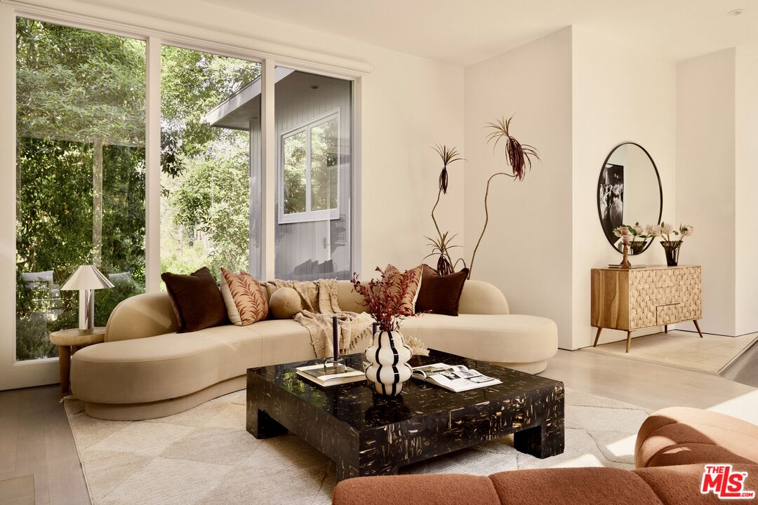 2831 Nichols Canyon Rd, Hollywood Hills