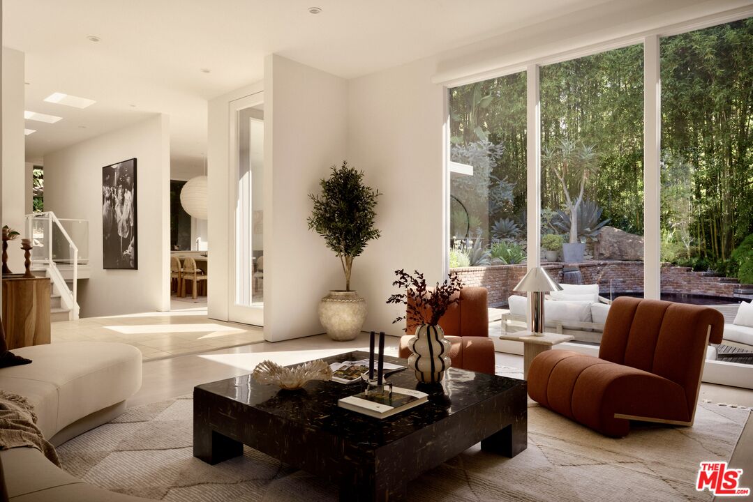 2831 Nichols Canyon Rd, Hollywood Hills
