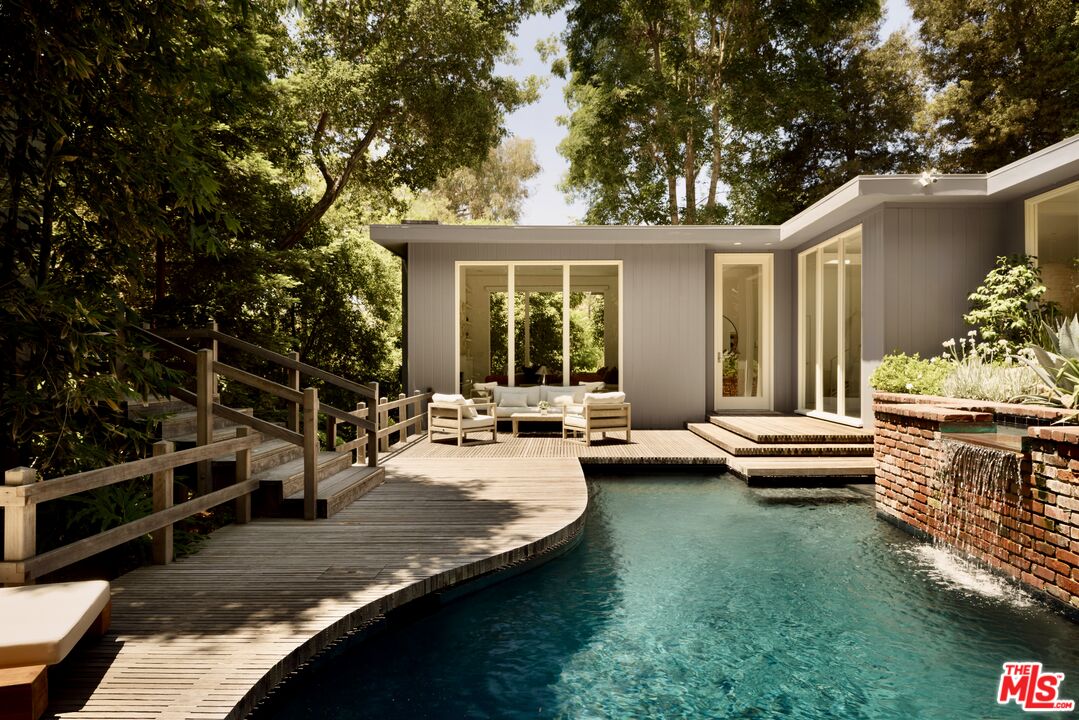 2831 Nichols Canyon Rd, Hollywood Hills