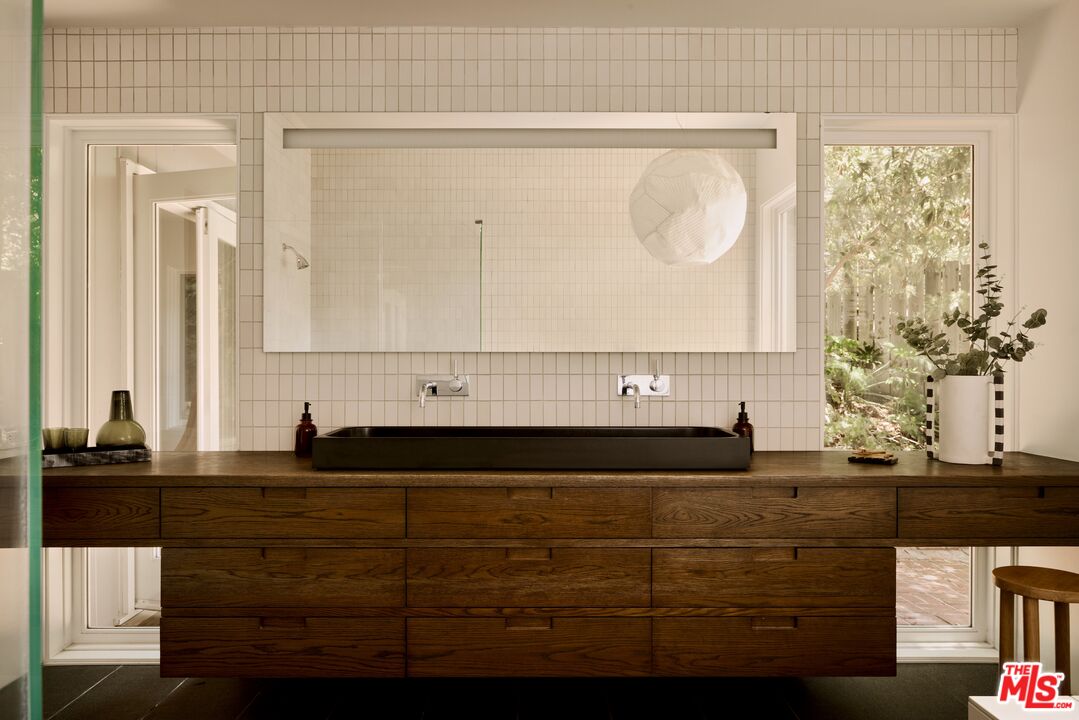 2831 Nichols Canyon Rd, Hollywood Hills