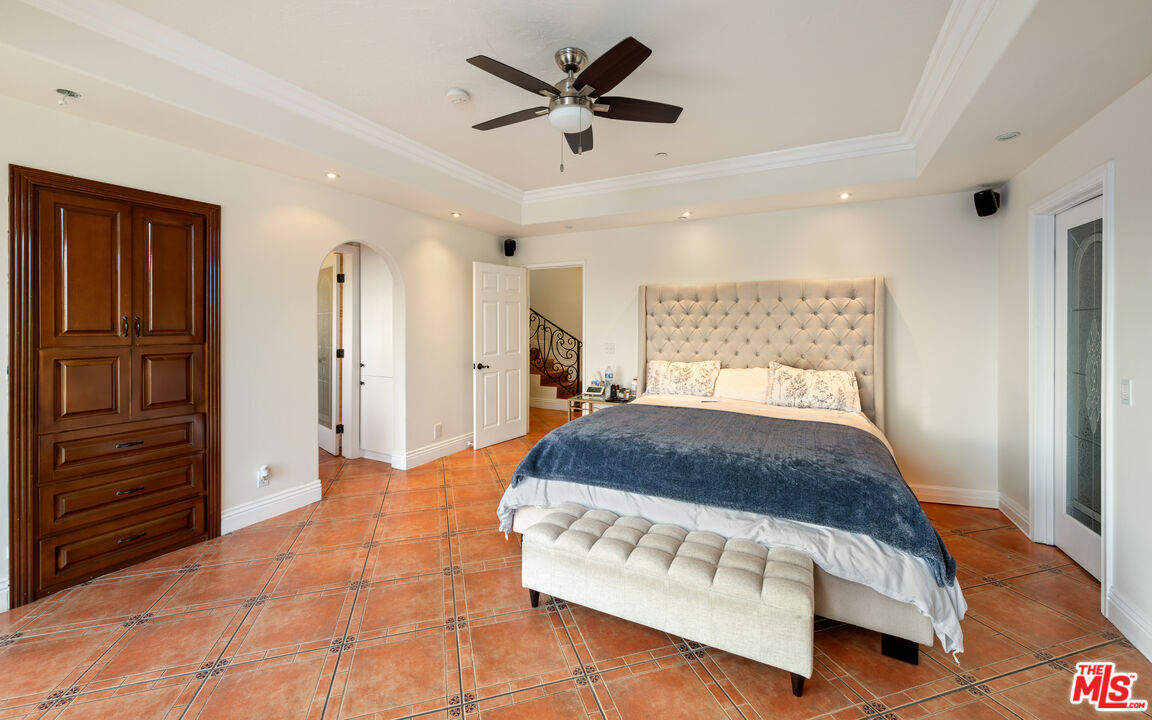 6420 Quebec Dr, Hollywood Hills