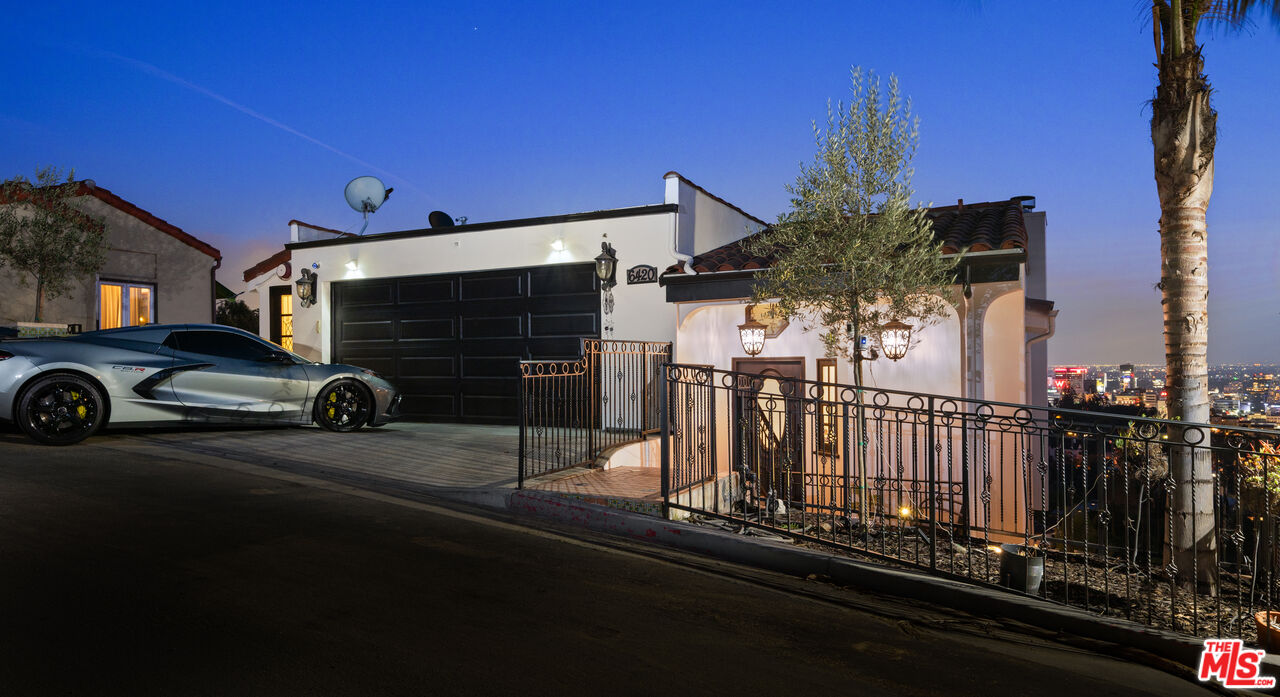 6420 Quebec Dr, Hollywood Hills
