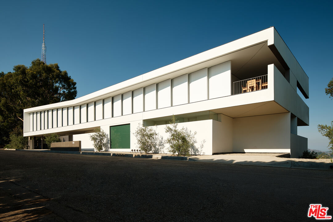 2500 Briarcrest Rd, Beverly Hills