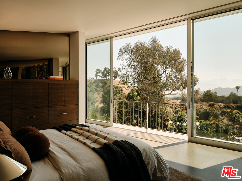 2500 Briarcrest Rd, Beverly Hills