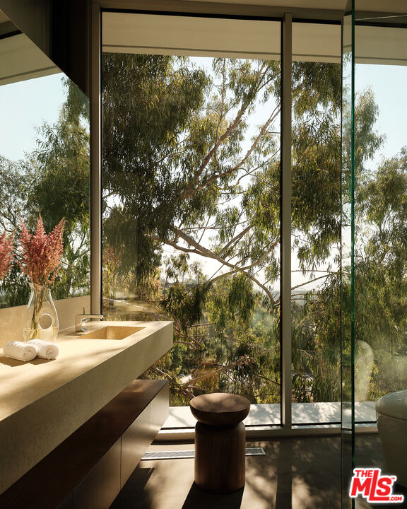 2500 Briarcrest Rd, Beverly Hills
