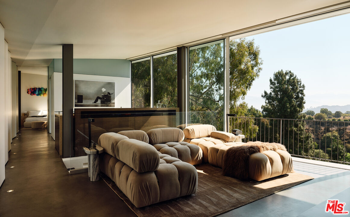 2500 Briarcrest Rd, Beverly Hills