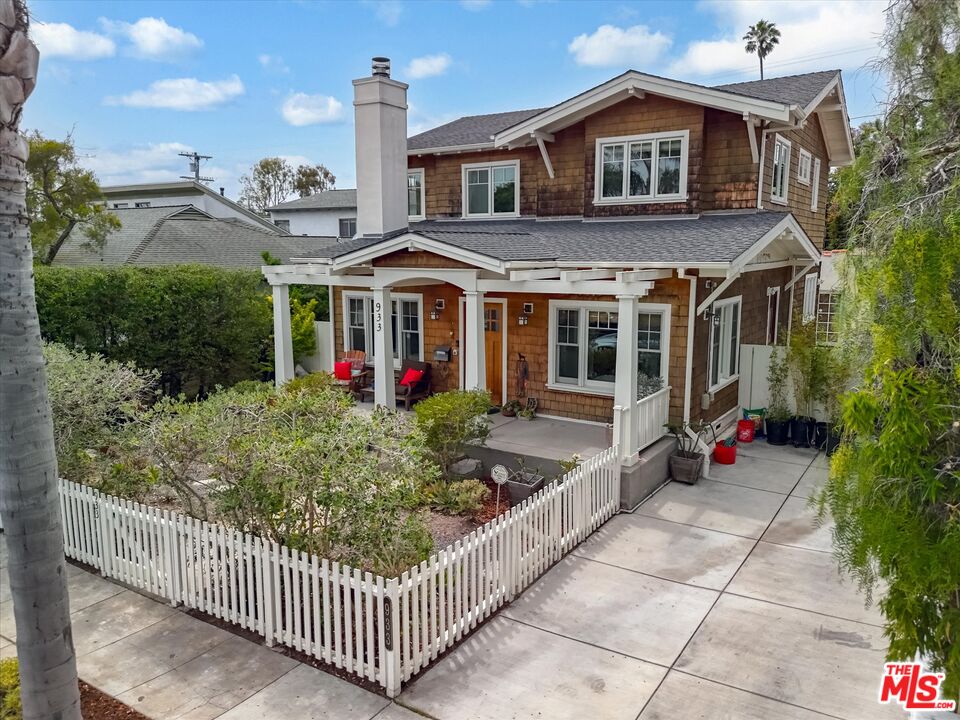 933 W Venezia Ave, Venice 