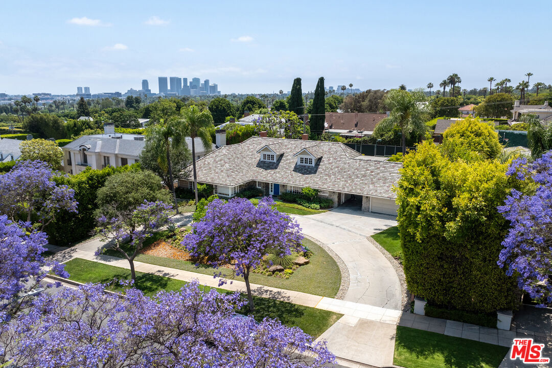 717 N Alta Dr, Beverly Hills