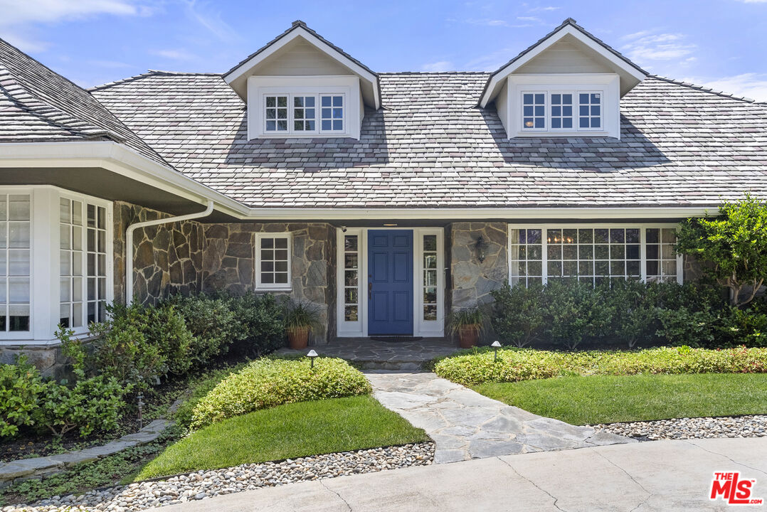 717 N Alta Dr, Beverly Hills
