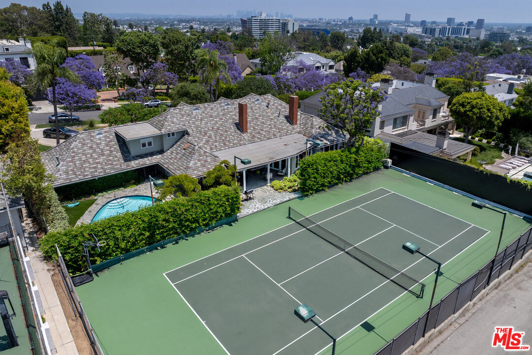 717 N Alta Dr, Beverly Hills