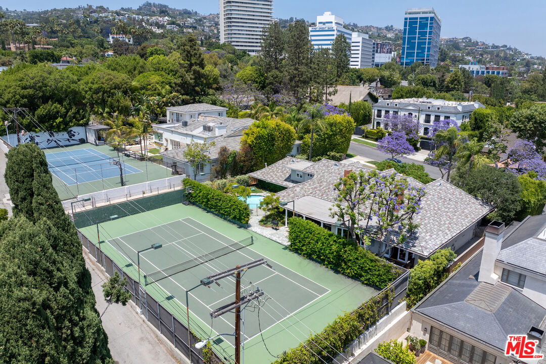 717 N Alta Dr, Beverly Hills