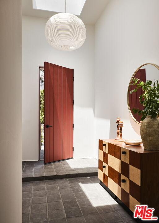 5698 Holly Oak Dr, Los Feliz