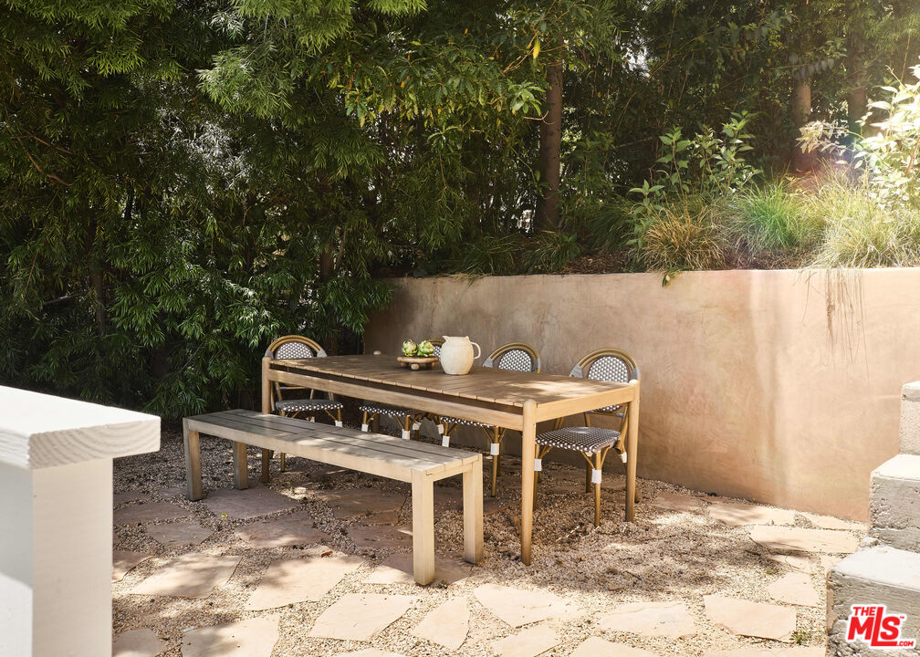 5698 Holly Oak Dr, Los Feliz