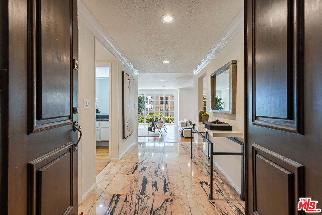 133 S Oakhurst Dr Unit: 104, Beverly Hills