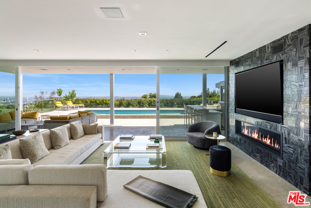 1476 Carla Rdg, Beverly Hills