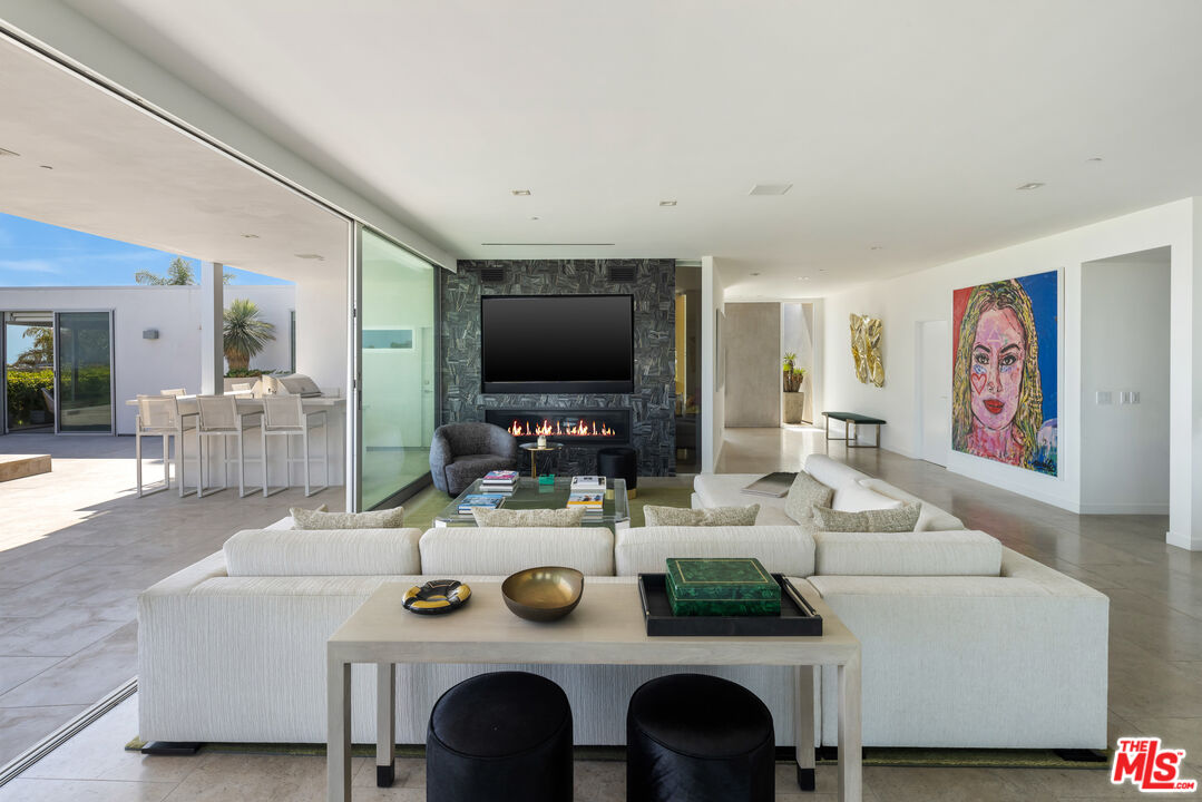 1476 Carla Rdg, Beverly Hills