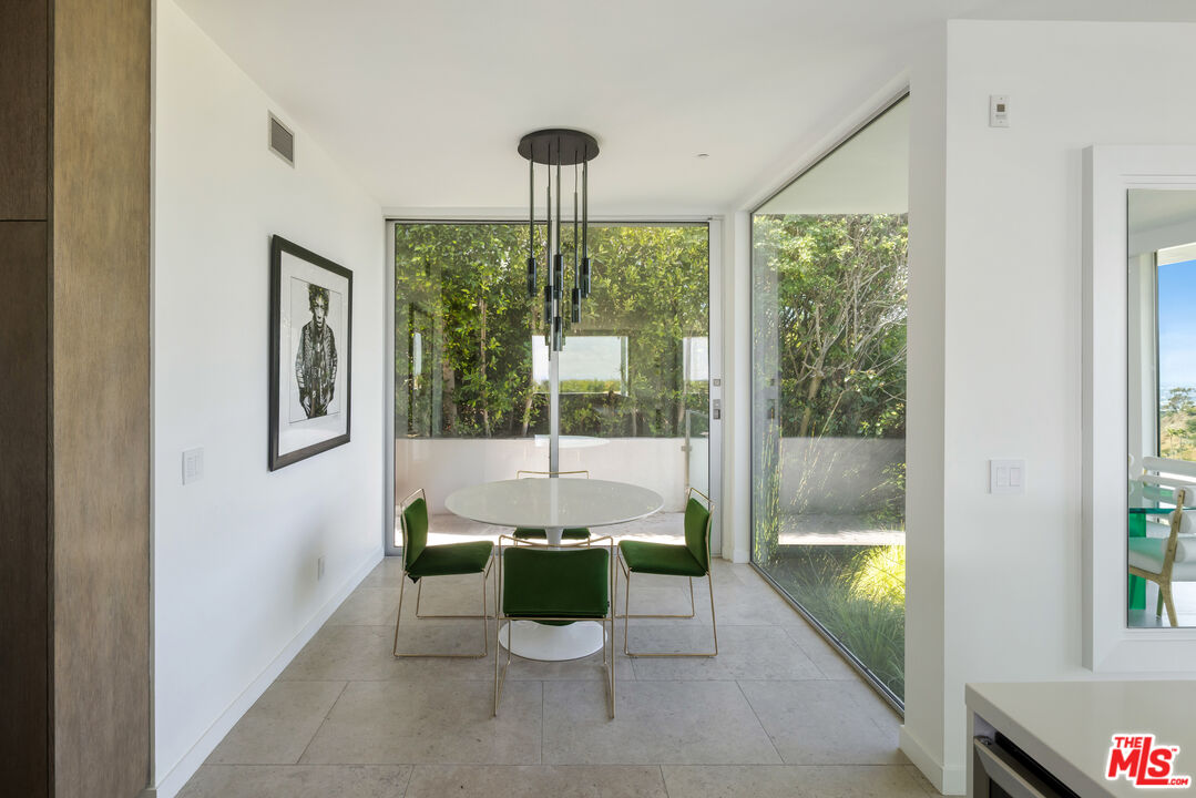 1476 Carla Rdg, Beverly Hills