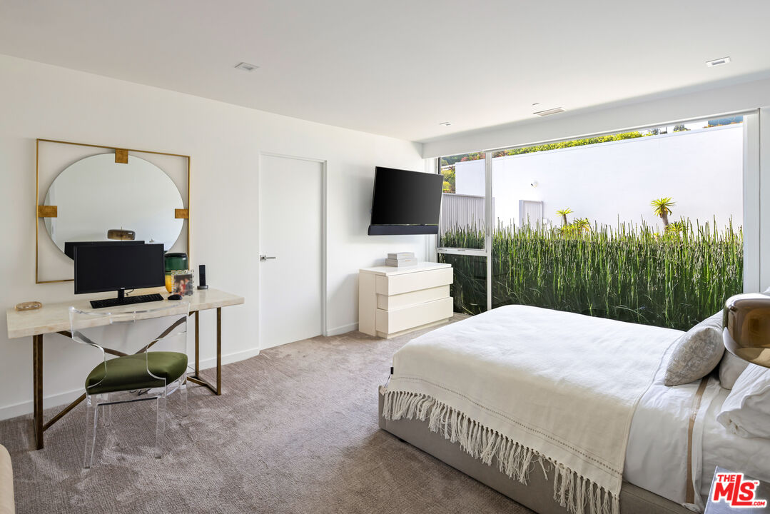 1476 Carla Rdg, Beverly Hills