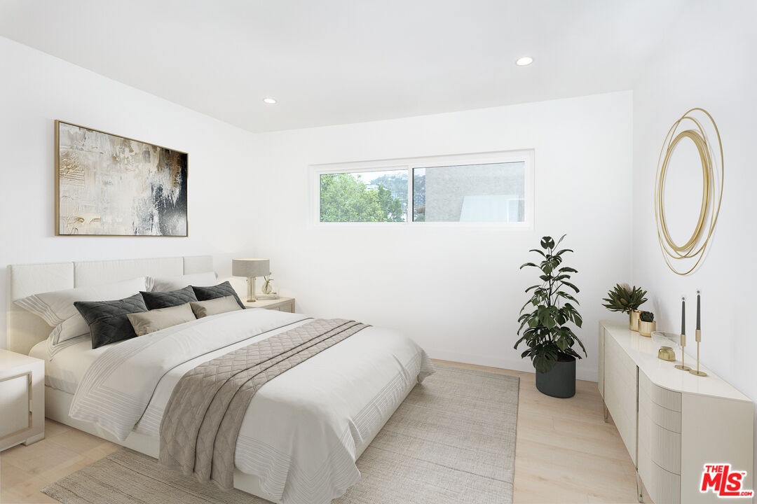 955 N Croft Ave Unit: 5