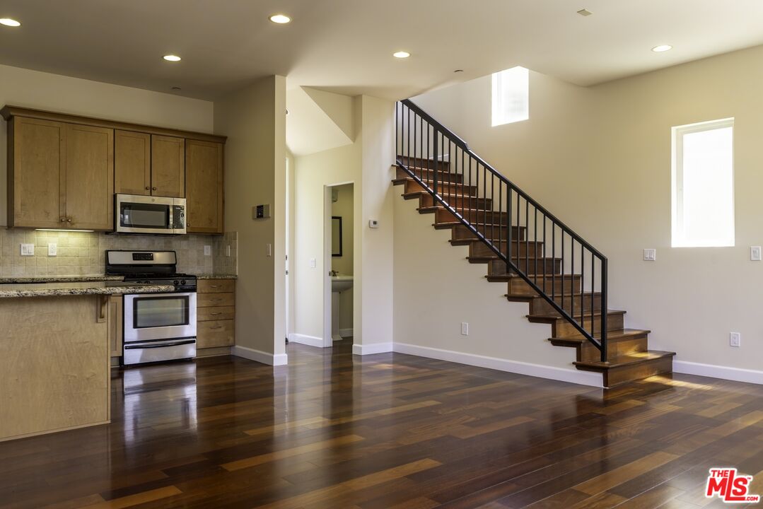 4025 Wade St Unit: 3