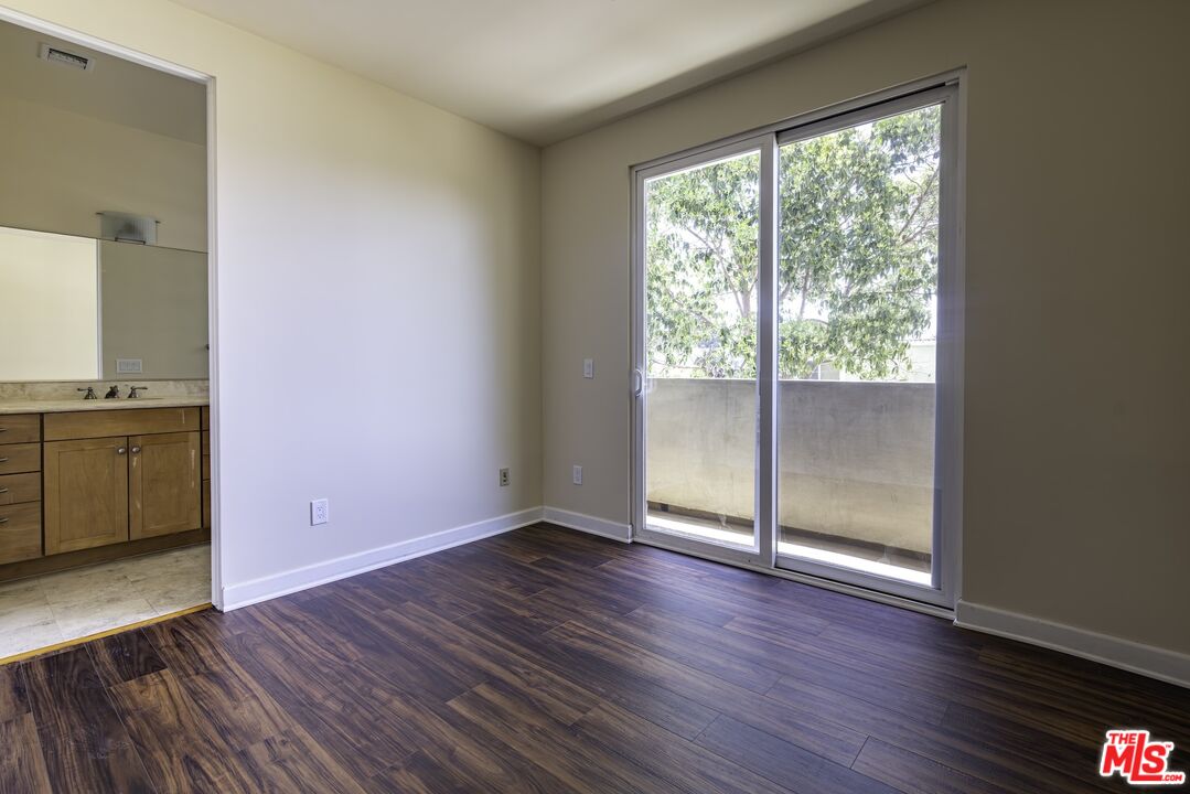 4025 Wade St Unit: 3